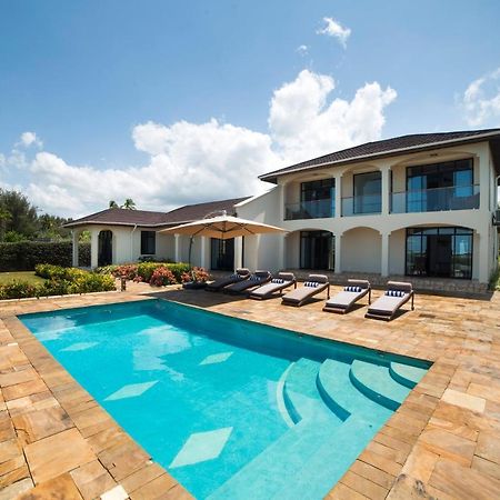 Kena Beach Villas Marumbi Eksteriør bilde