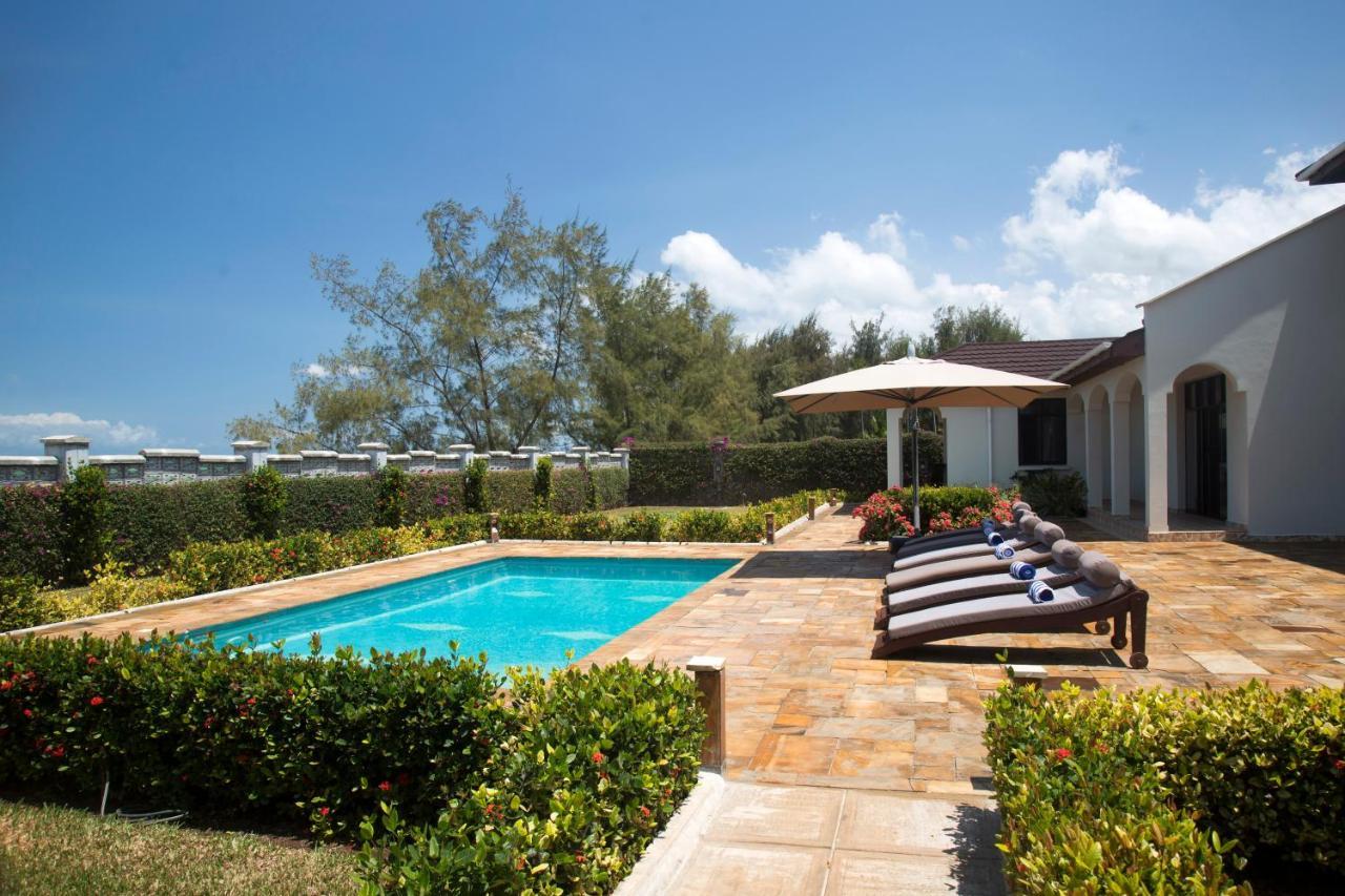Kena Beach Villas Marumbi Eksteriør bilde