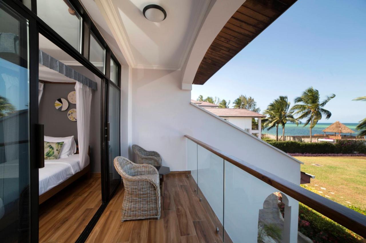 Kena Beach Villas Marumbi Eksteriør bilde