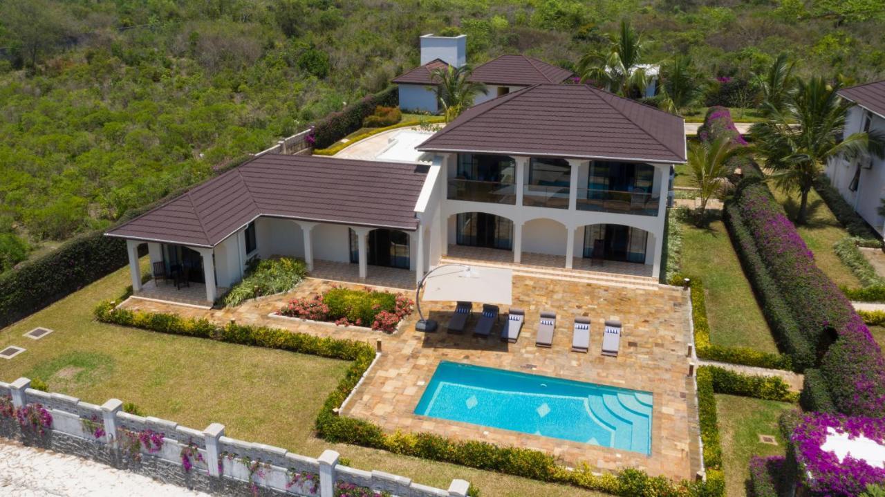 Kena Beach Villas Marumbi Eksteriør bilde